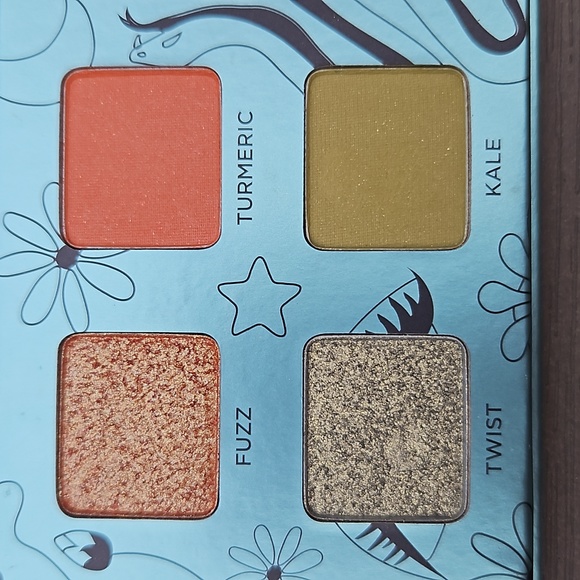 Urban Decay Wild Greens Pallete - Picture 5 of 8